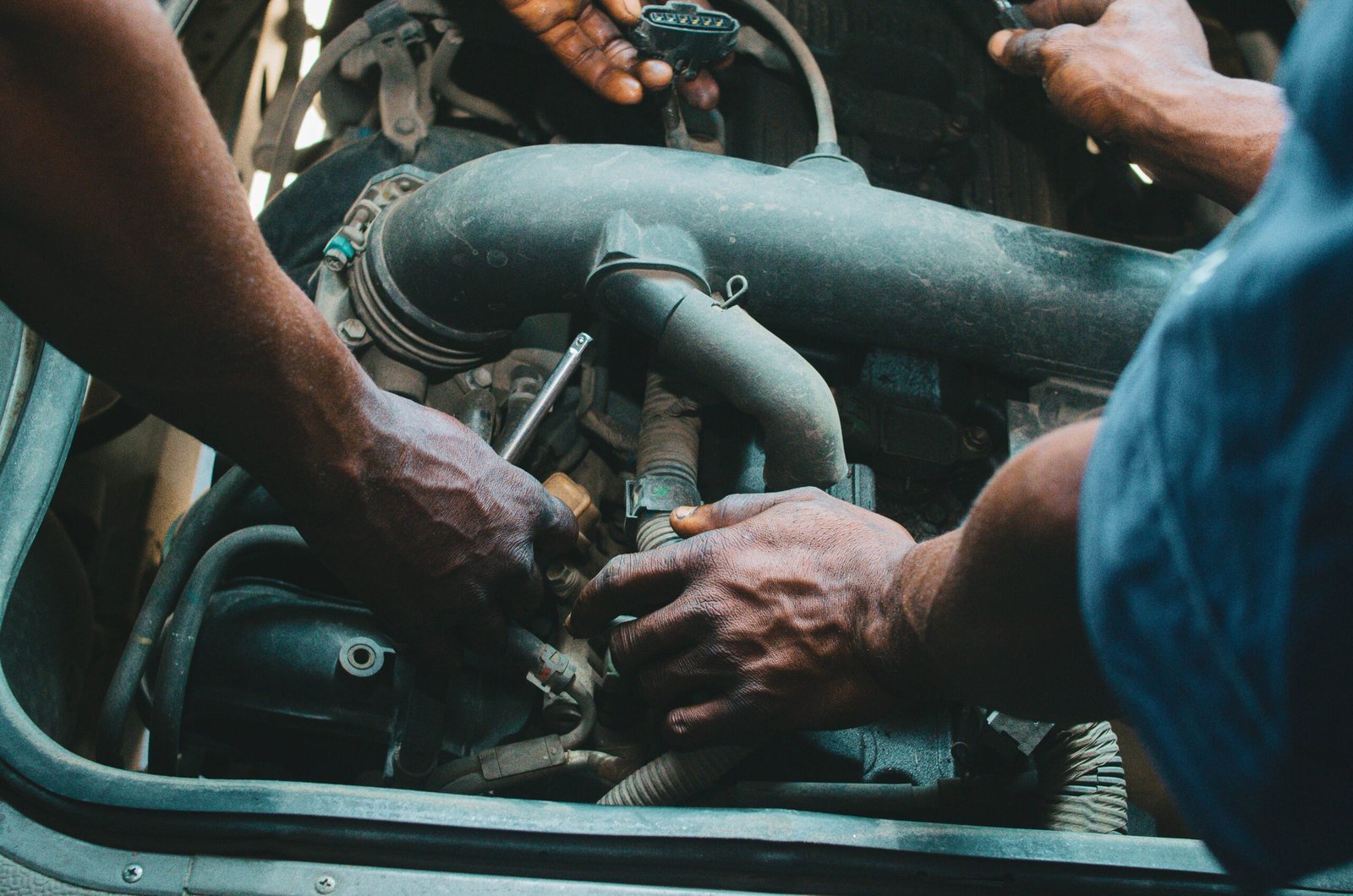 The team at Payless Transmissions & Auto Repair repairing transmission Fort Worth, TX